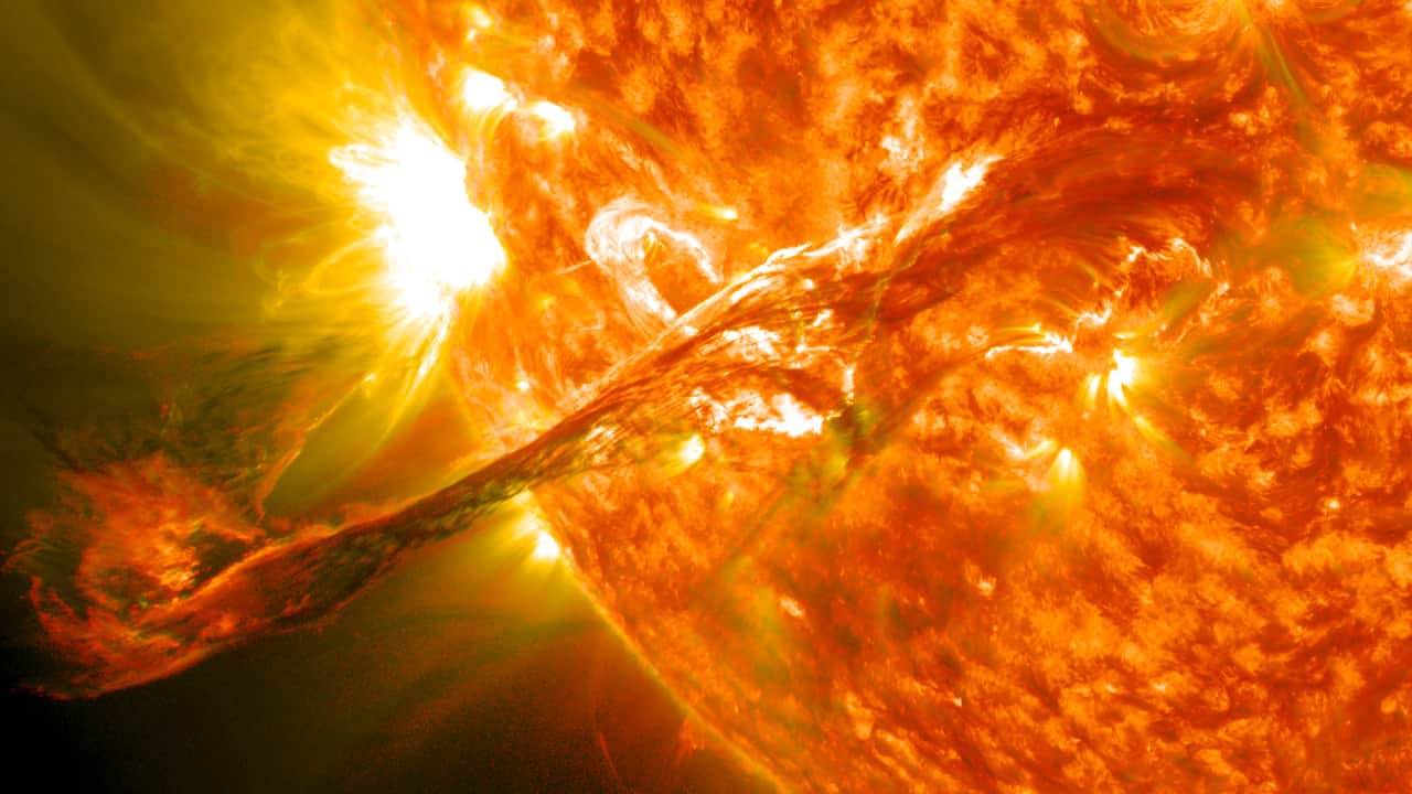 Le eruzioni sulla superficie del Sole