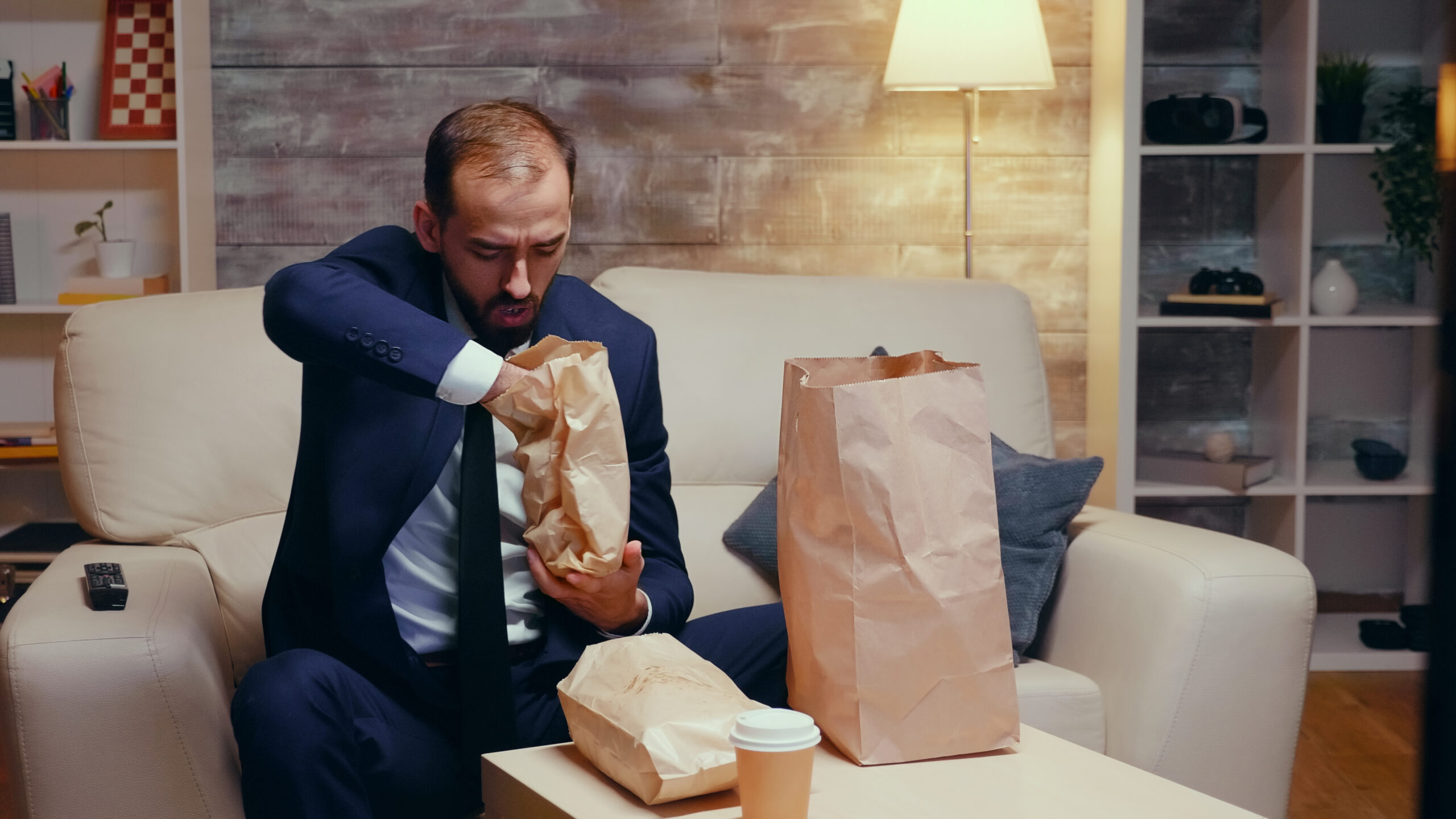 La delusione finale di un uomo dopo sei mesi di impegno per creare un panino fatto in casa da 1500 dollari