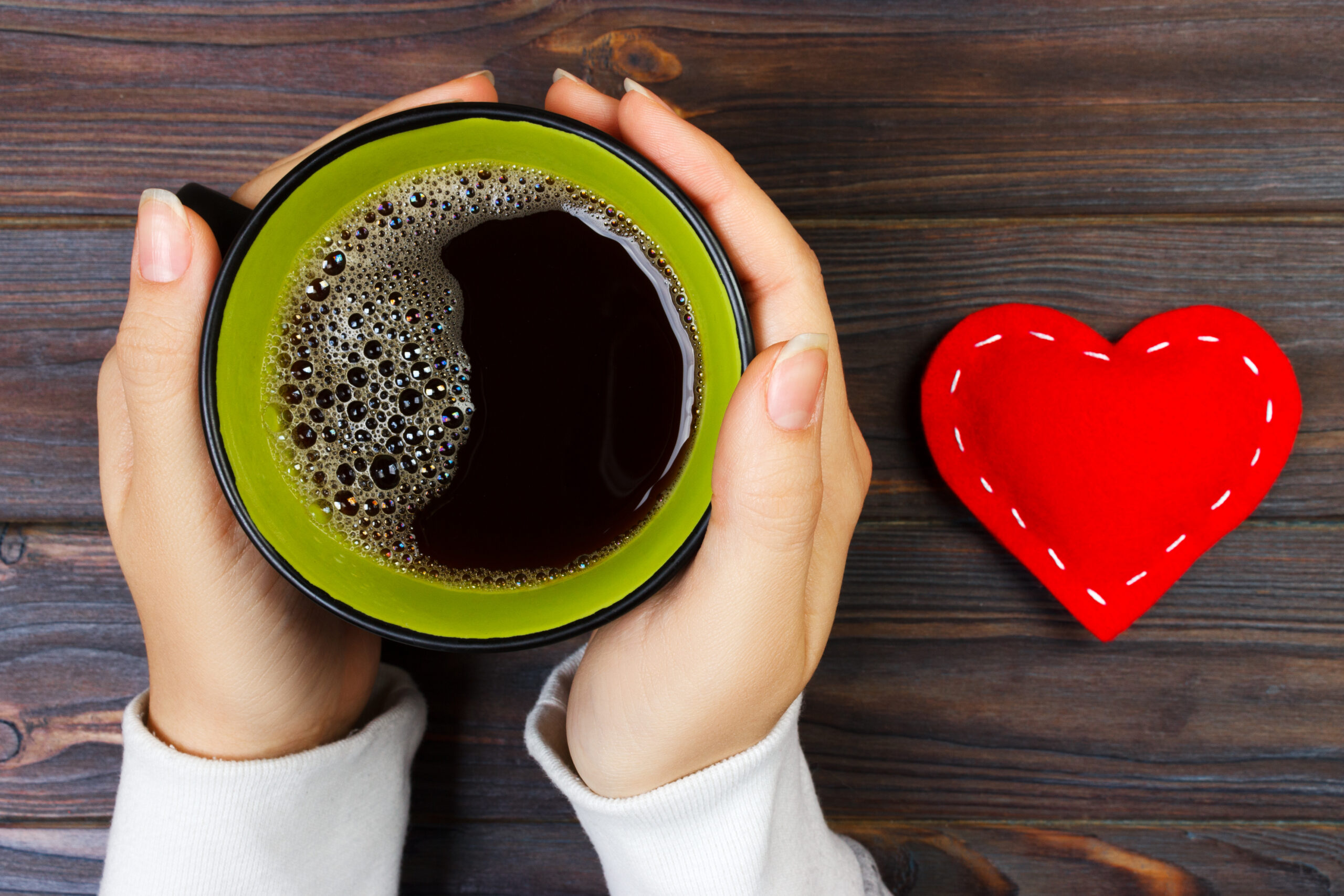 Nuova ricerca: bere caffè potrebbe prevenire le malattie cardiache