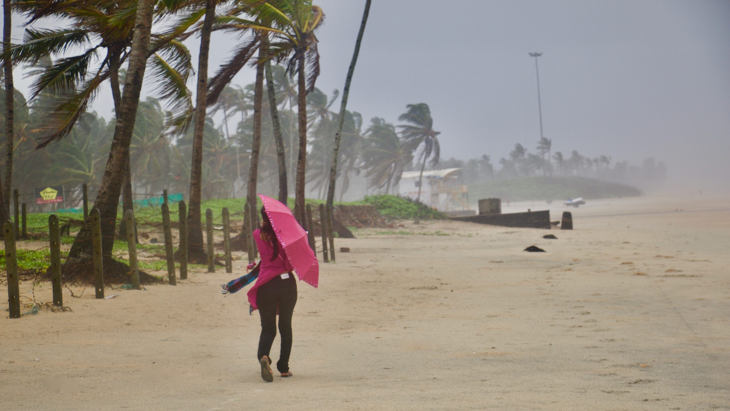 Eroi sconosciuti delle catastrofi meteorologiche estreme in India