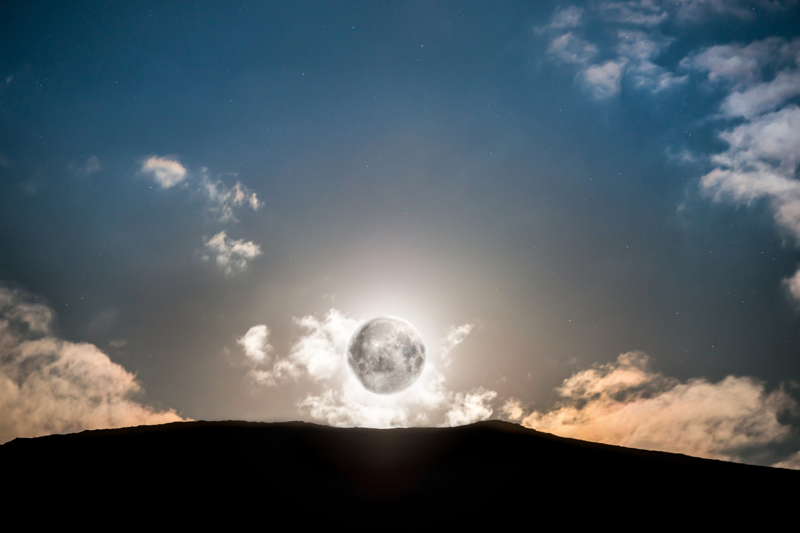 Foto incredibile della Luna che oscura l’anello del Sole vince premi di astronomia