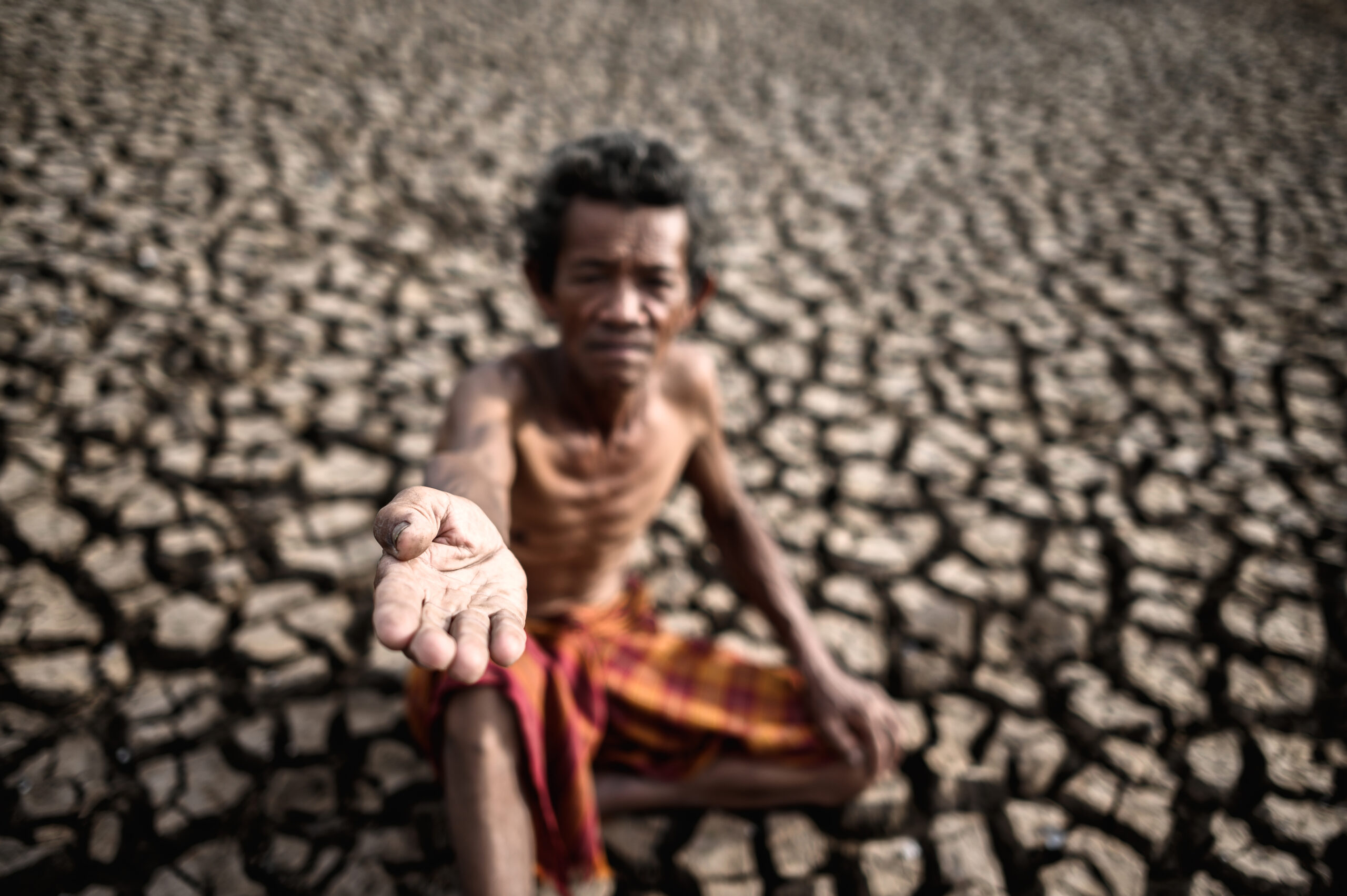 Cambiamenti climatici colpiscono artigiani in India. Caldo estremo rende l'inquinamento più dannoso