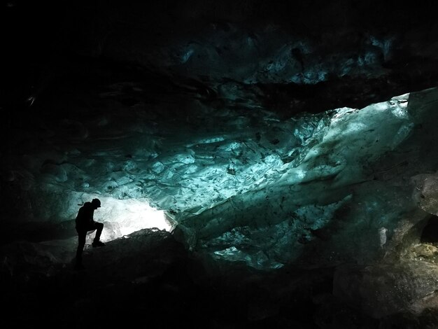 Scoperta negli abissi illumina la vita nella misteriosa zona crepuscolare dell’oceano