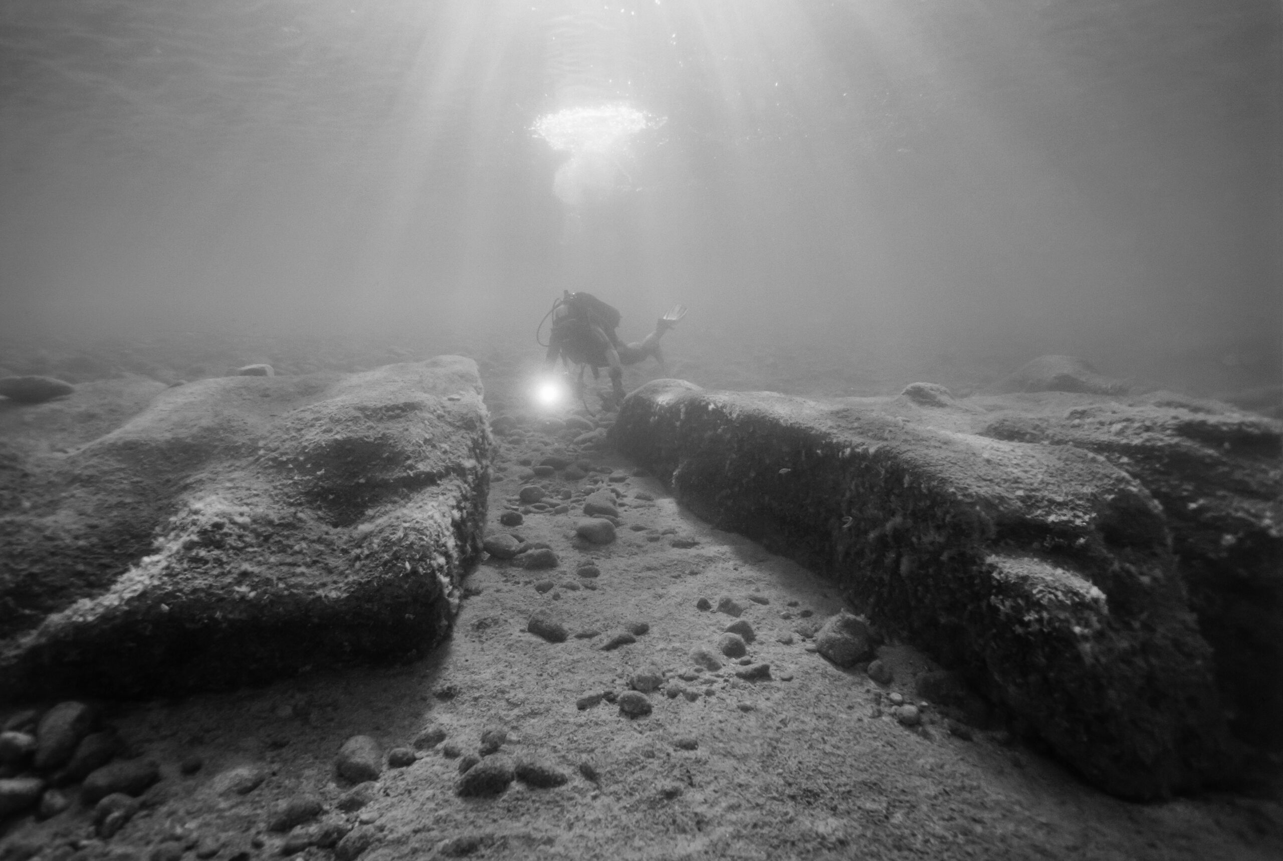 Scoperte spaziali cinesi: acqua lunare e venti marziani rivoluzionari