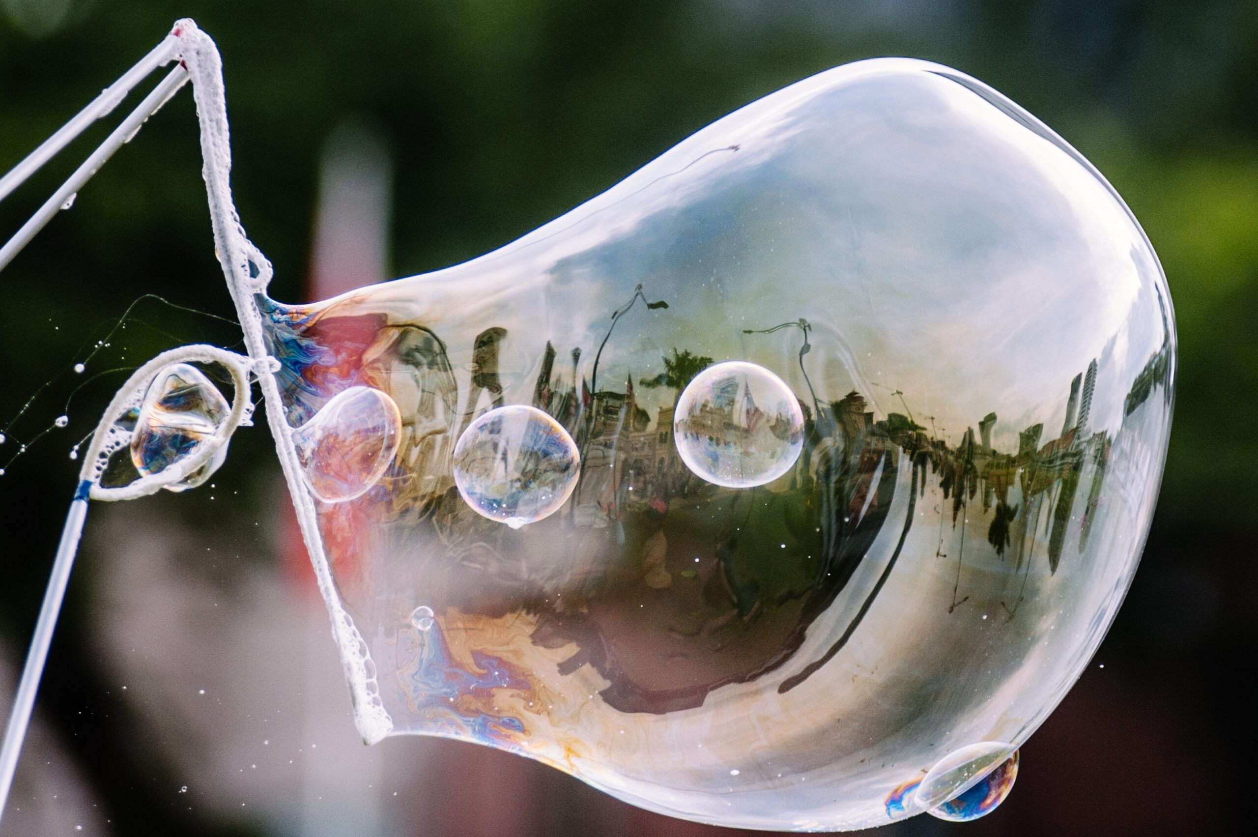 Nuova tecnologia a bolle promette rivoluzione nell'acqua pulita eliminando sostanze chimiche tossiche "eterne