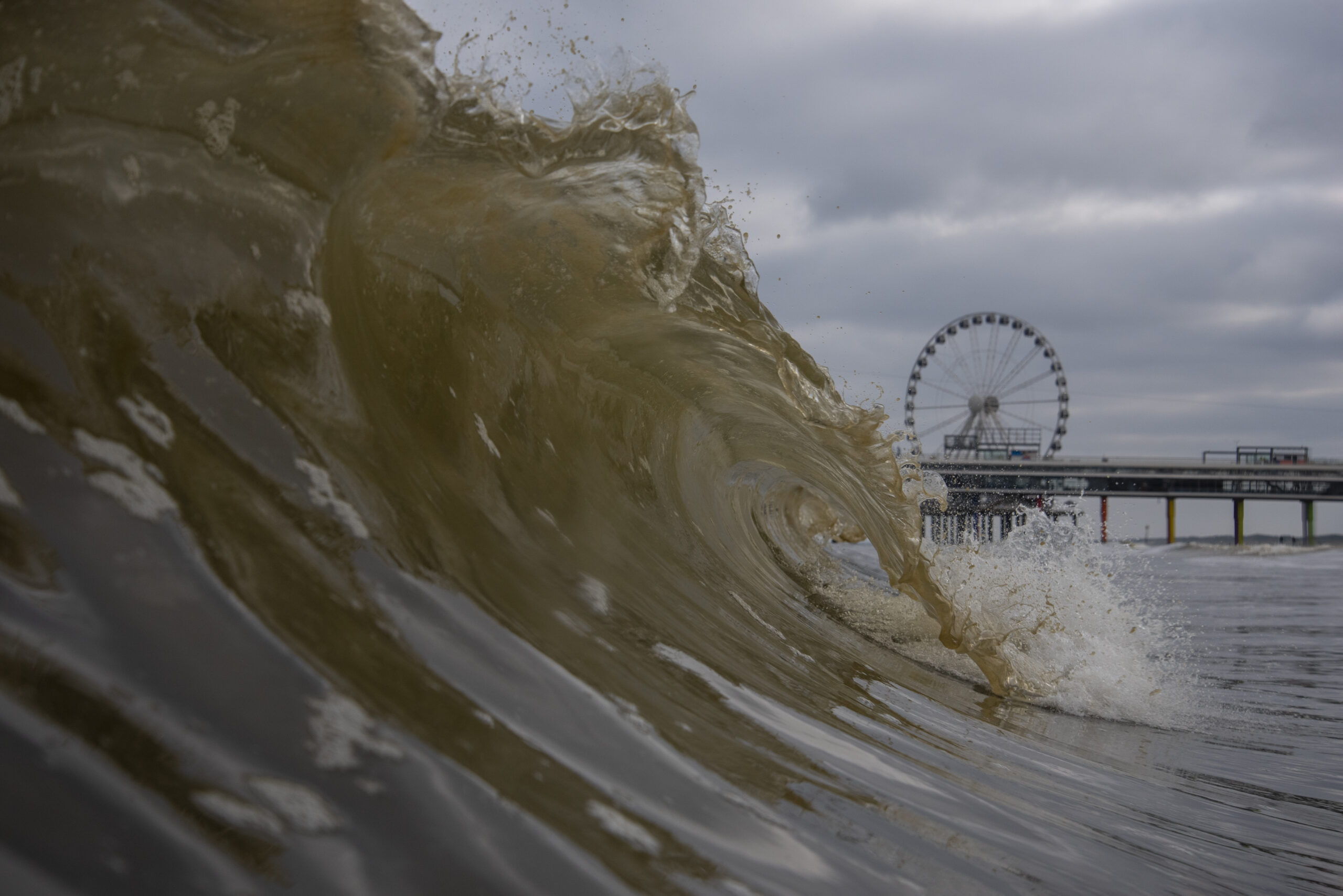 Nel 1814, Londra fu terrorizzata da uno tsunami di birra di 320.000 galloni